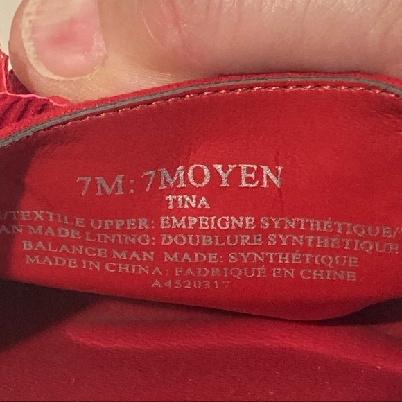 IMNYC Sz 7 Isaac Mizrahi Tina  Floral Slip On Vegan Leather Fabric Upper Sandals - Picture 8 of 10